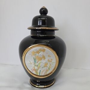 Elegant Black and Gold Decorative Jar